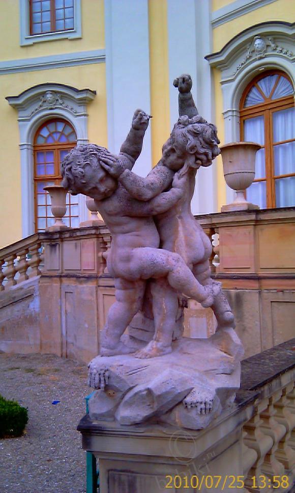 Кто сказал, что "МЫ не в СКАЗКЕ ЖИВËМ"