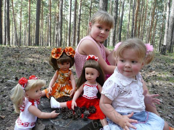 Прогулка в сосновый бор.Мои игровые Gotz Сара,Кэти и Каролинка