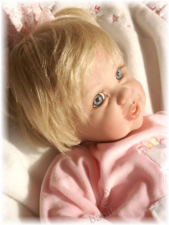 Продано. Коллекционная кукла "София" от Американского мастера Fay Zah Spanos (фото 3)