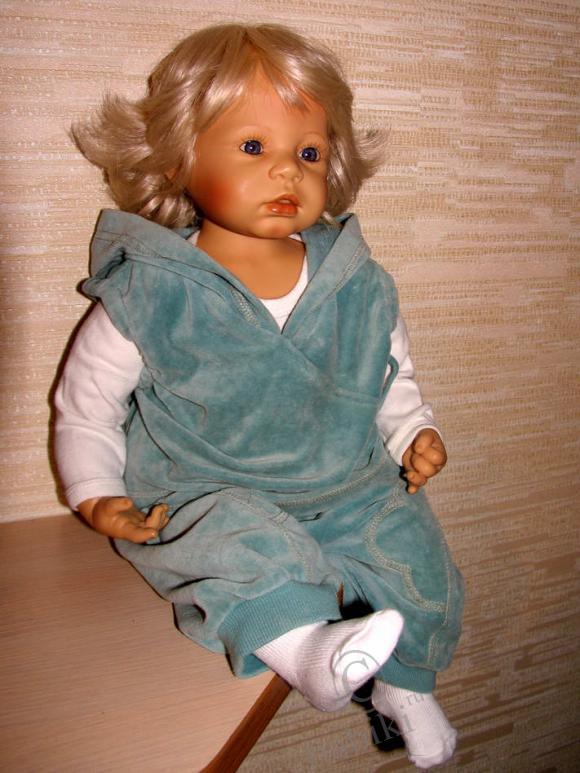 Маленькая Мария - коллекционная кукла от Zapf (фото 6)