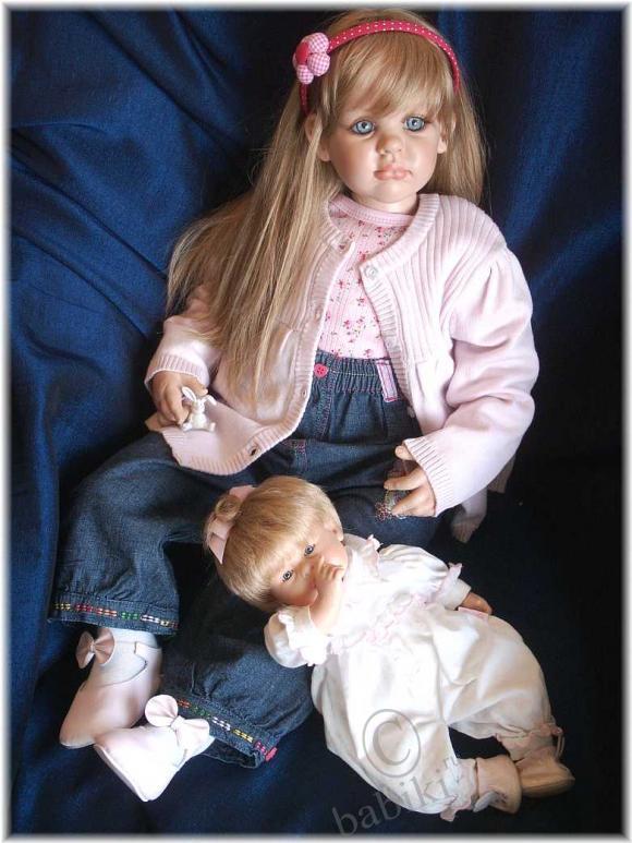 Немного новых фотографий моих кукол или как обновки делили
