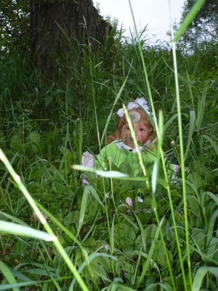 Элизабет в парке - кукла Middleton (фото 3)