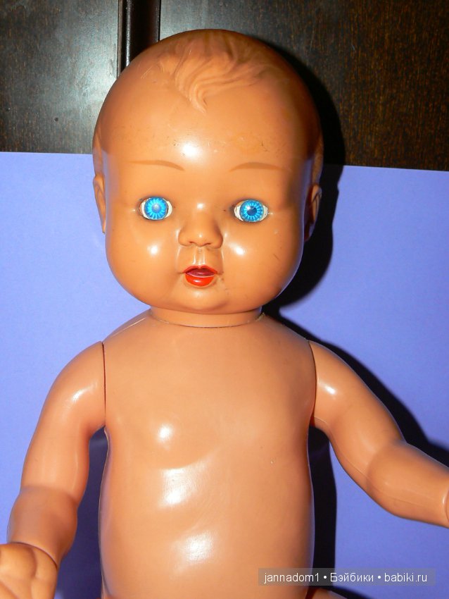 Винтажный пупс OK Kader с высовывающимся язычком и спящими глазками, 40 см (фото 8)