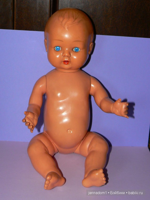 Винтажный пупс OK Kader с высовывающимся язычком и спящими глазками, 40 см (фото 6)