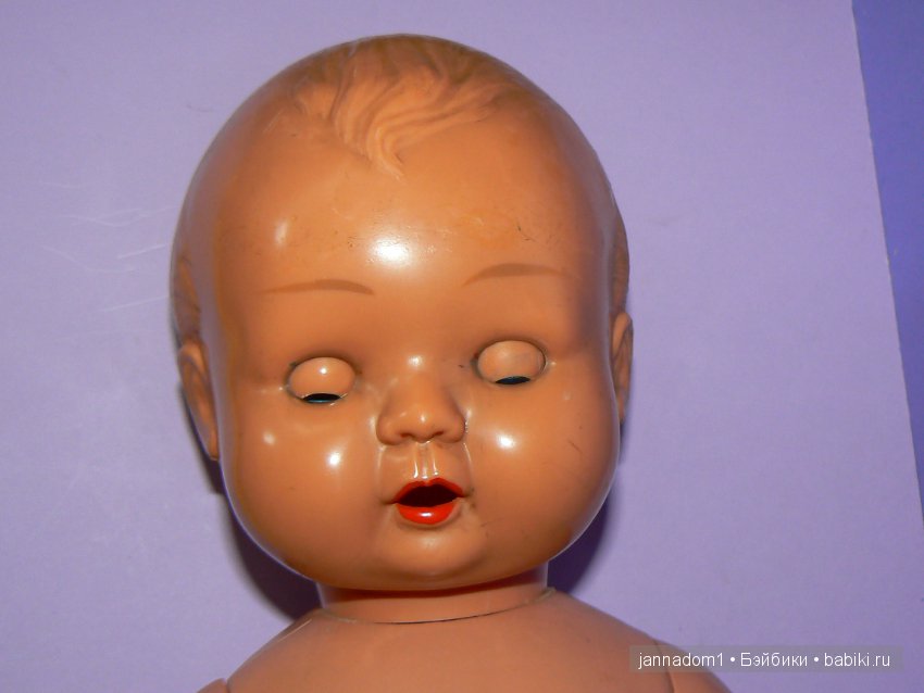Винтажный пупс OK Kader с высовывающимся язычком и спящими глазками, 40 см (фото 5)