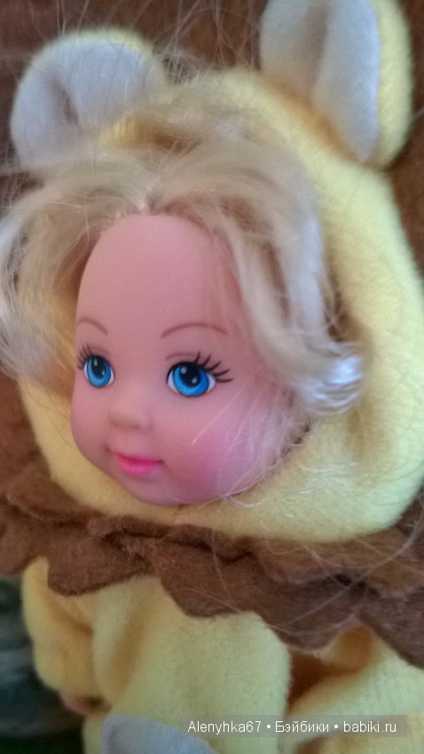 Еви в костюмчике льва — Игровые куклы