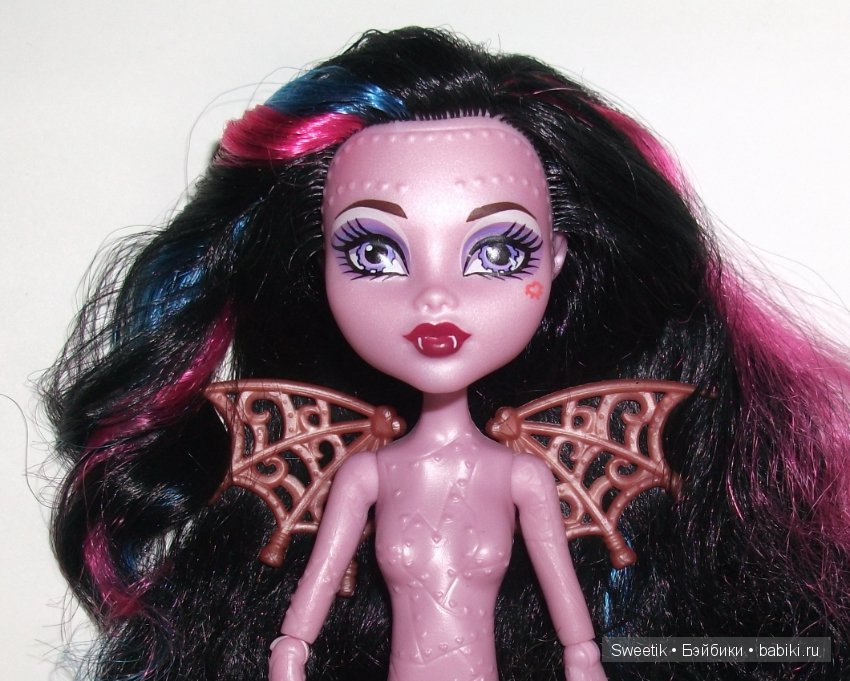 Жирные волосы у monster high