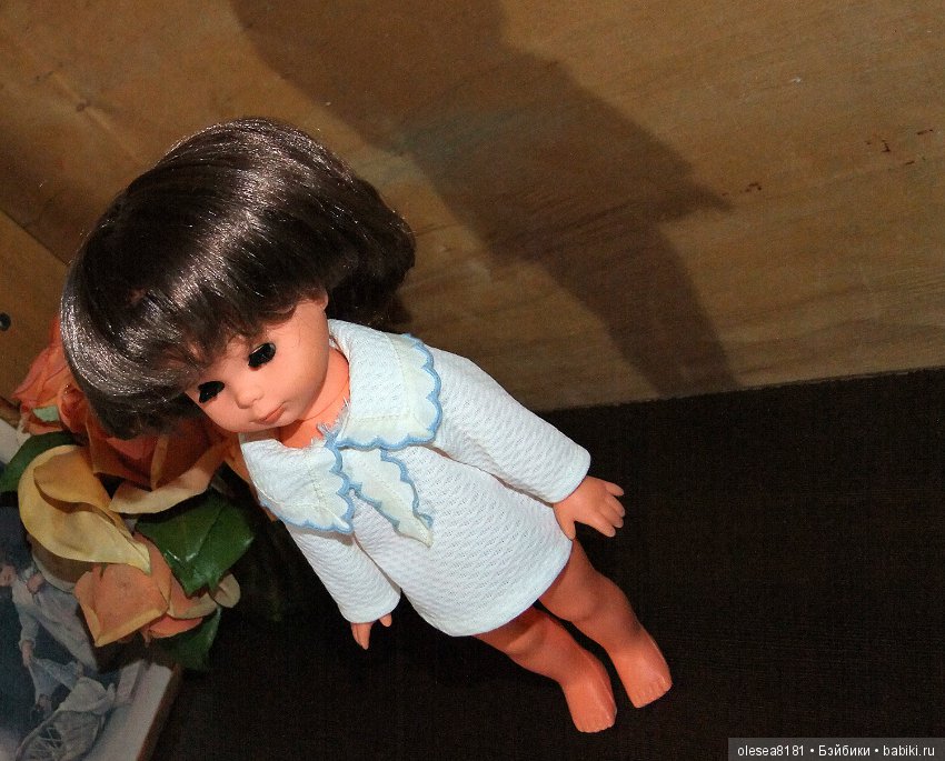 Винтажная немецкая кукла от Sonni, карезлазая шатенка (фото 5)