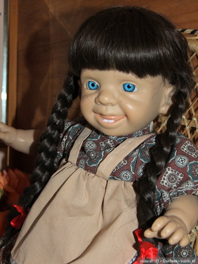 Характерная девочка от GlooBee