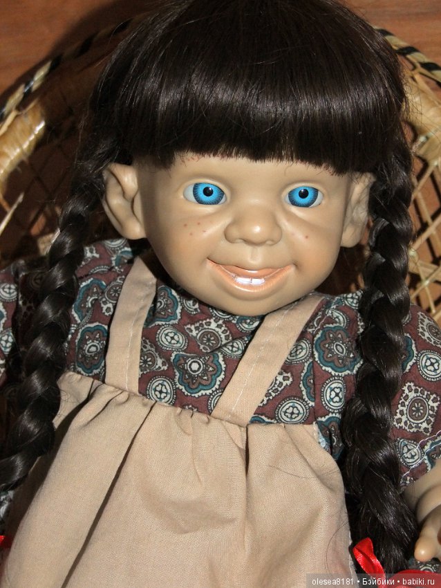 Характерная девочка от GlooBee