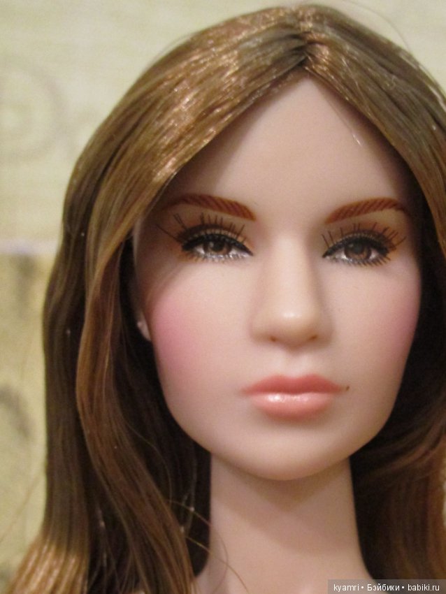 zoe benson doll