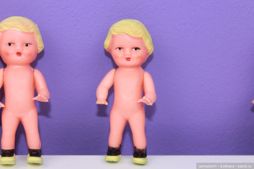 Резиновые пупсики Ари с желтыми волосами, ГДР, высота 8 см (фото 8)