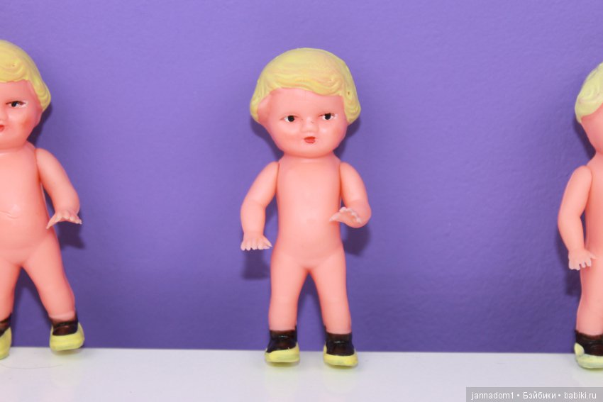 Резиновые пупсики Ари с желтыми волосами, ГДР, высота 8 см (фото 4)