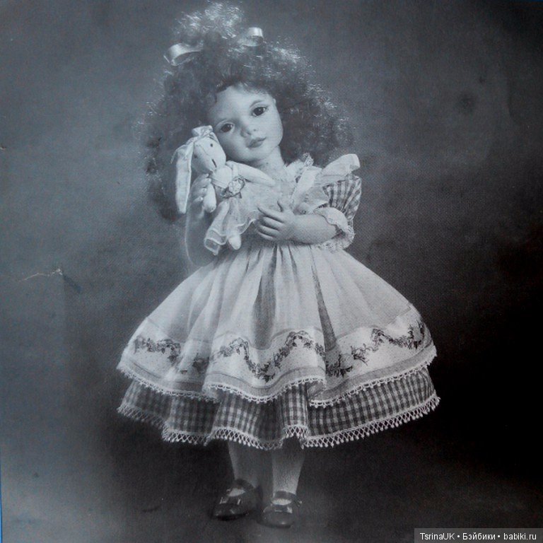 Прекрасная кукла Gwendolyn со своим любимым зайчиком (фото 6)