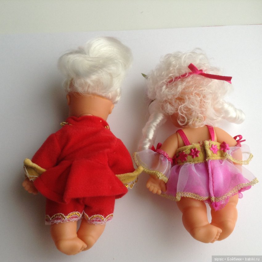 Набор кукол Famosa Barriguitas историческая серия в костюмах 18 века (фото 7)