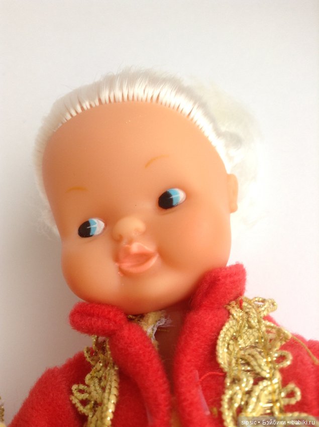 Набор кукол Famosa Barriguitas историческая серия в костюмах 18 века (фото 10)