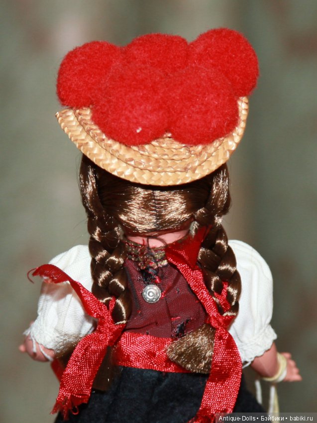 Немецкая винтажная кукла в национальном костюме Schildkrot «Barbel», Trachten Puppen (фото 5)