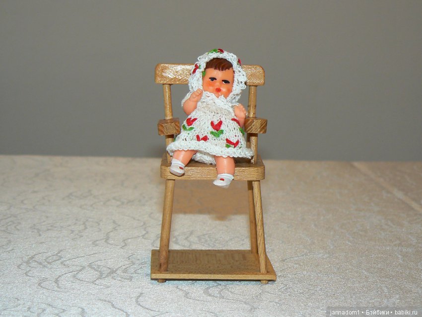 Деревянный стульчик для кормления, ГДР, для маленького пупсика (фото 2)