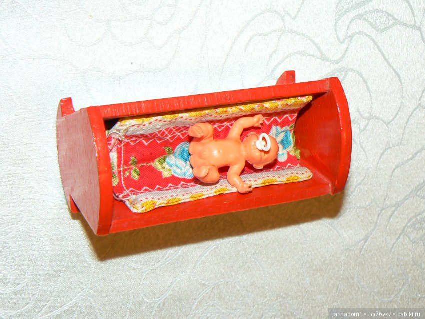 Деревянные кроватки-люльки, производство ГДР для пупсика 3-5 см (фото 3)