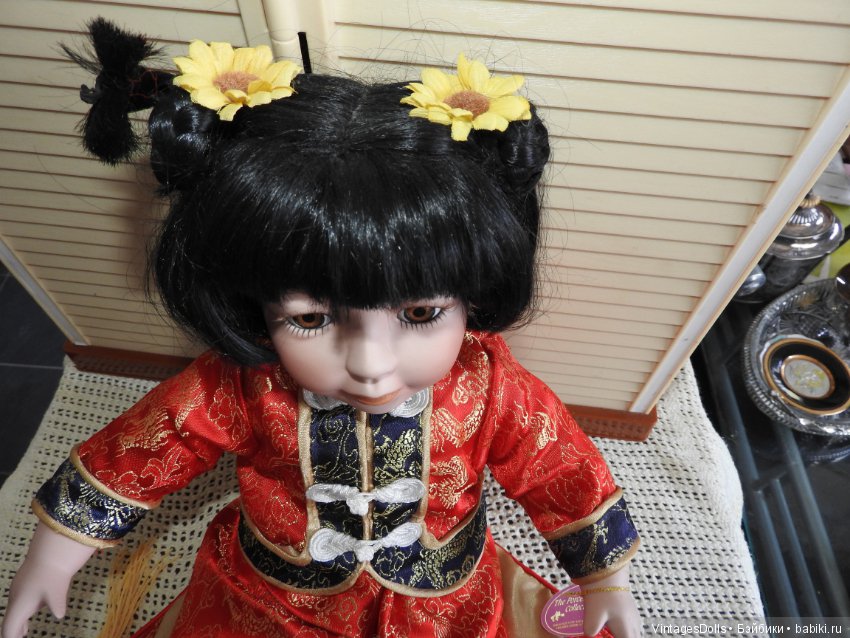 Лимитированный выпуск кукла из фарфора на подушке 'Мae' ручная работа (фото 2)