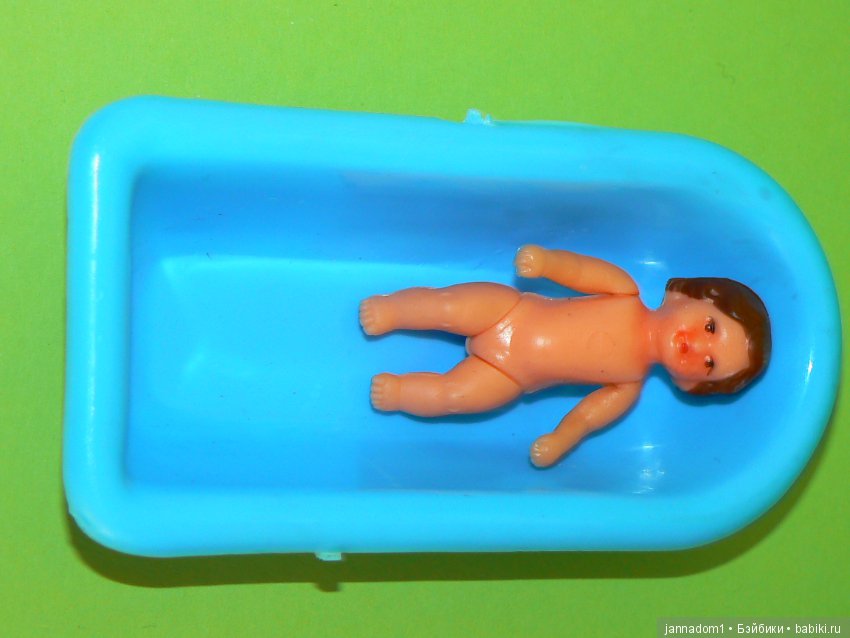 Малышка Аришка в ванной, высота 5,5 см, ГДР (фото 4)