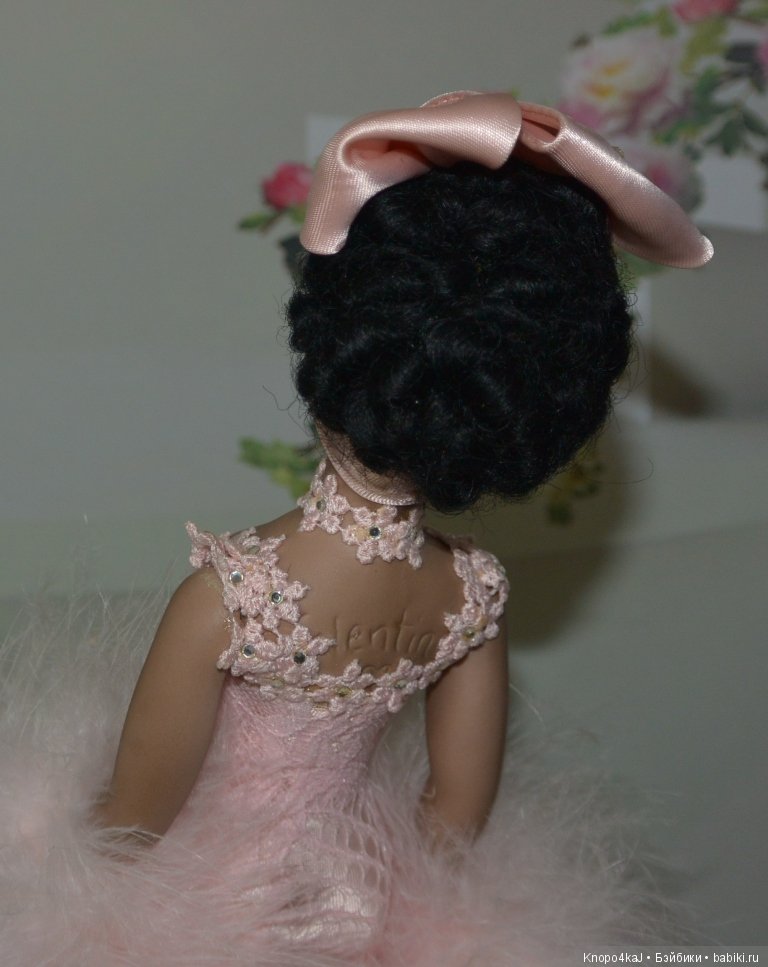 Valentine’s Ladies Rose — Фарфоровые куклы