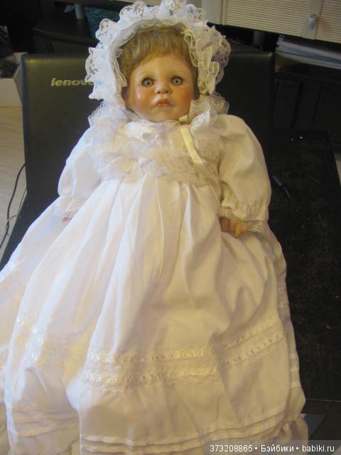 Малыш со своей маленькой библией ищет семью (фото 2)