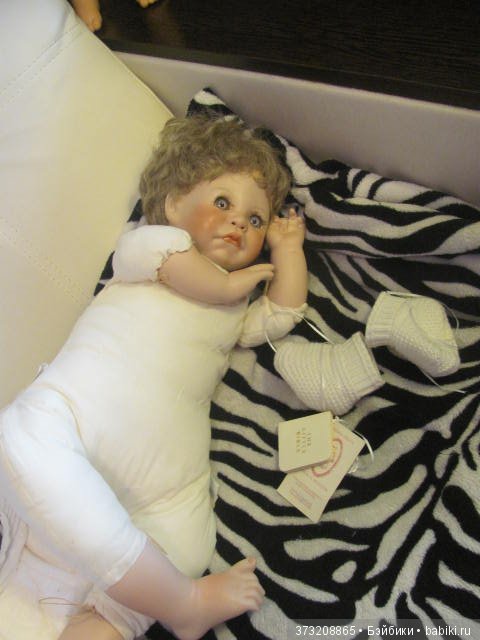 Малыш со своей маленькой библией ищет семью (фото 5)