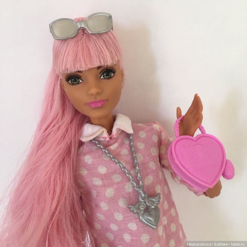 Барби с розовыми волосами. Кукла с розовыми волосами. Кукла Барби с розовыми волосами. Барби шарнирная с розовыми волосами. Барби с розовыми волосами и челкой.