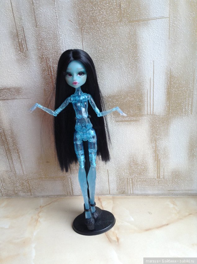 Монстер хай Льдинка ООАК со вставными глазами