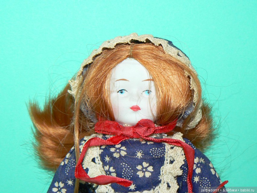 Винтажная куколка с фарфоровыми конечностями, высота 20 см (фото 2)