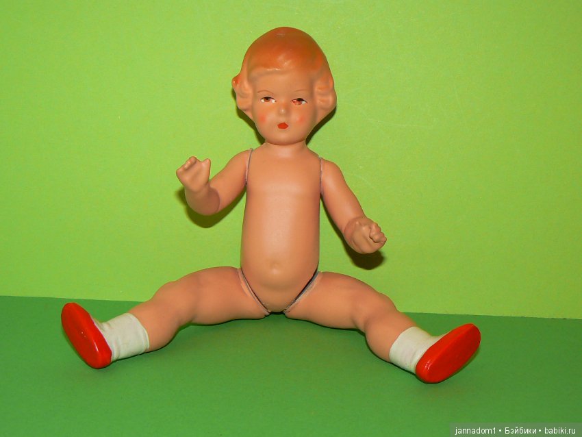 Очаровательная куколка-рельефка ECW-E. Christian Wittig, высота 20 см (фото 4)