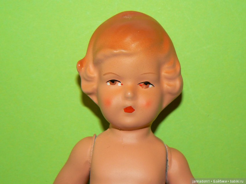 Очаровательная куколка-рельефка ECW-E. Christian Wittig, высота 20 см (фото 2)