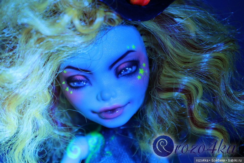 NEON WITCH OOAK Honey Swamp Monster High