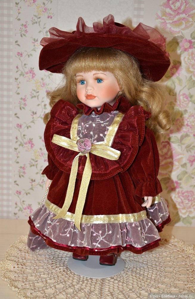на кукле клеймо леонардо. фарфоровая кукла клеймо. куклы фирмы njsf. клеймо на фарфоровой кукле. кукла фарфоровая коллекционная хлоя.