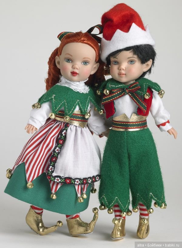 Куклы в новогодних костюмах