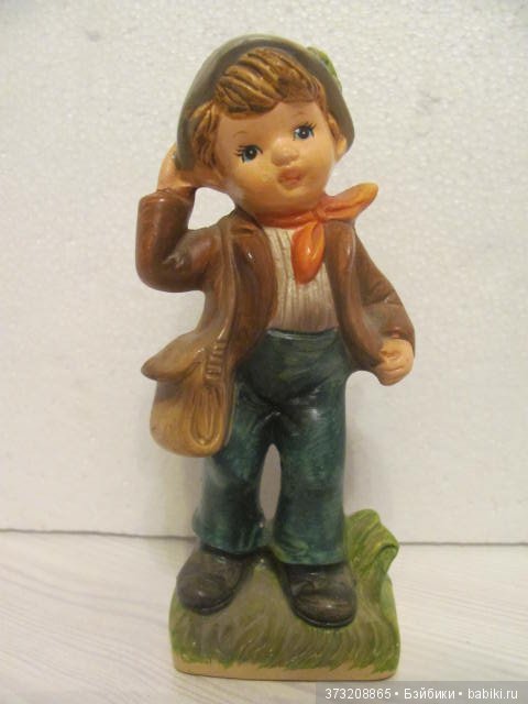 Винтажный мальчик — Статуэтки