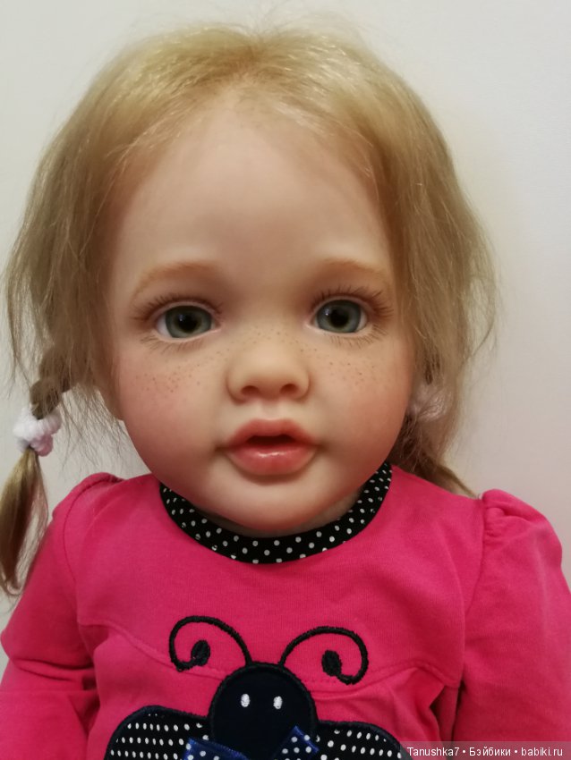 Әдемі жалаңаш байланған