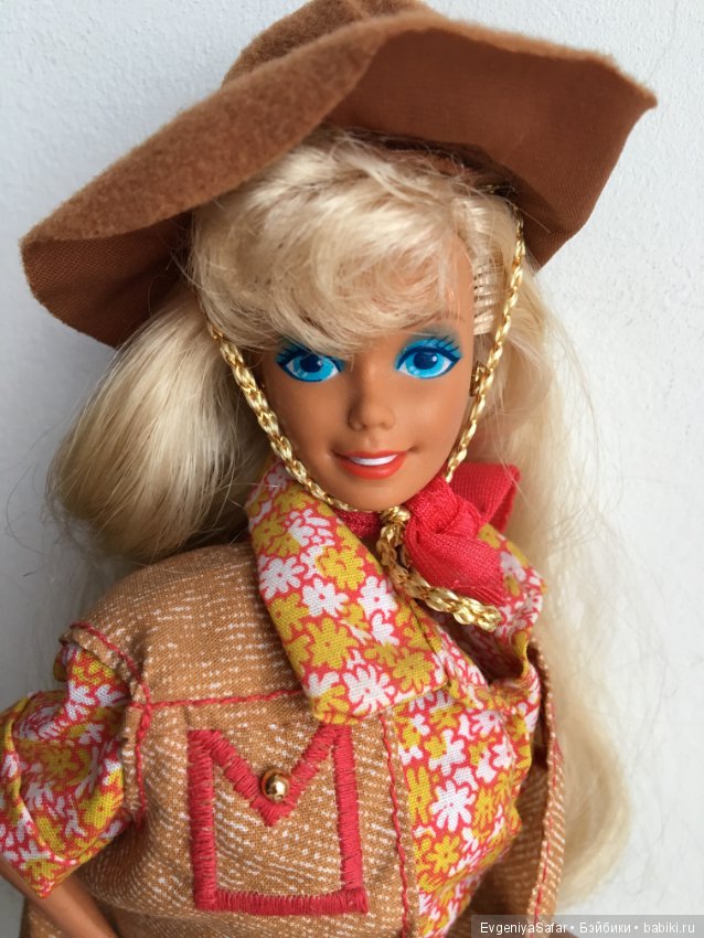 Aussie barbie. Aussie barbie. Кукла барби 1993. Барби австралийка 2004. Барби австралия 1992.