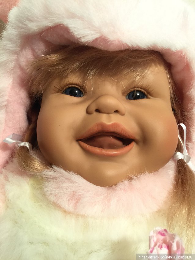 Очаровательная улыбашка от Evelyn Leman