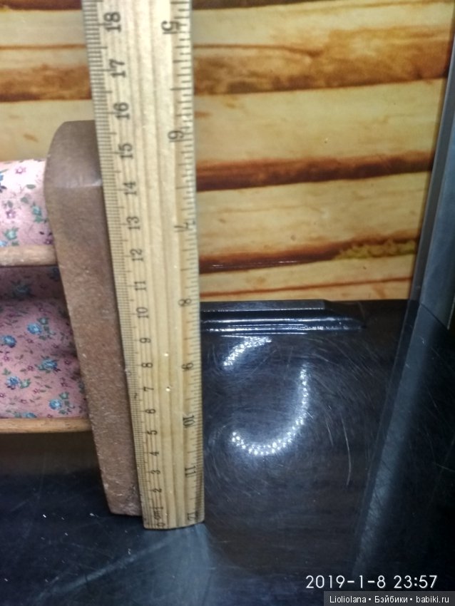 Напольная вешалка для кукольного интерьера (фото 7)