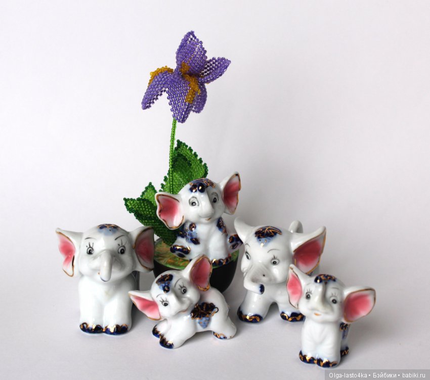 Семейка фарфоровых слоников