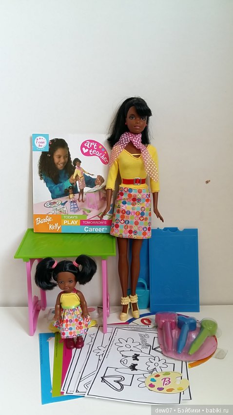 Art teacher barbie 2025