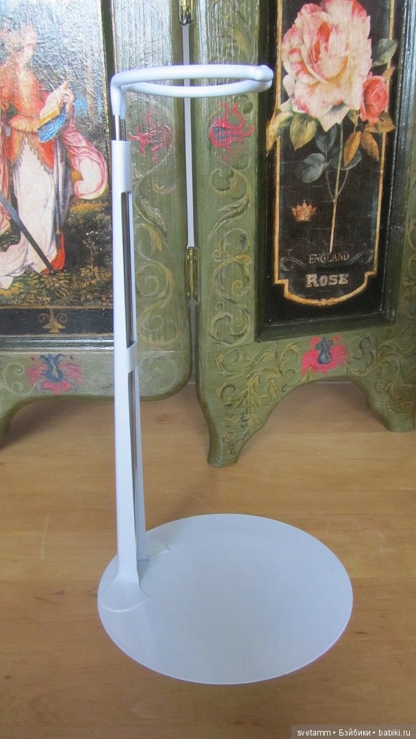 Лот из трех подставок — Аксессуары для кукол