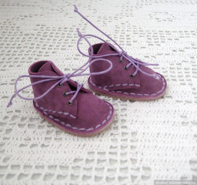 Обувь для куклы Paola Reina, ботинки замшевые сиреневые (фото 8)