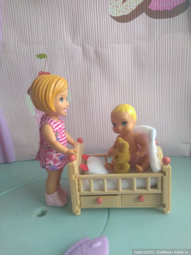 Кроватка сильвани фемили — Кукольная мебель (фото 5)