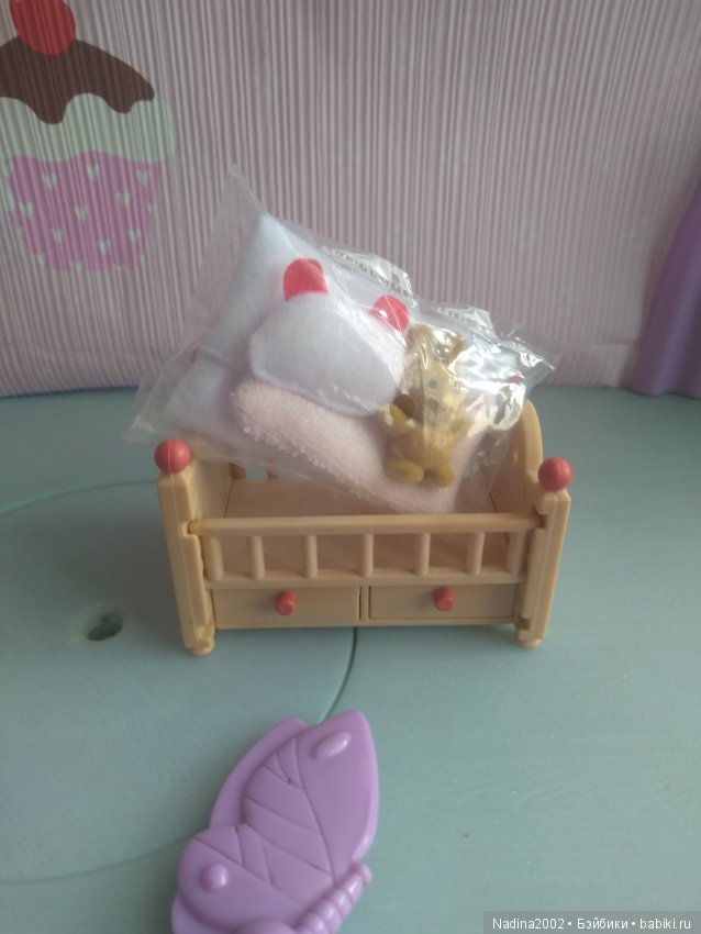 Кроватка сильвани фемили — Кукольная мебель