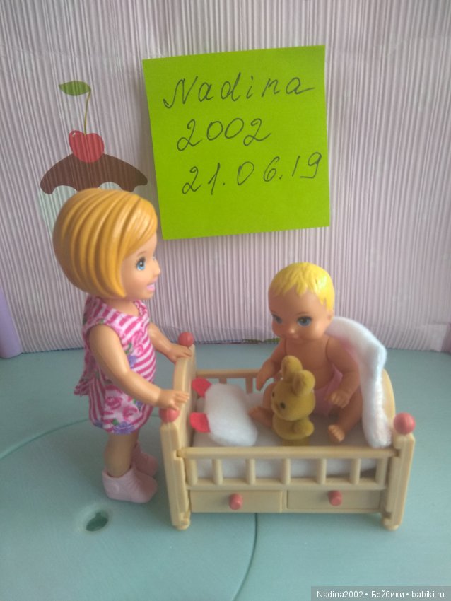 Кроватка сильвани фемили — Кукольная мебель