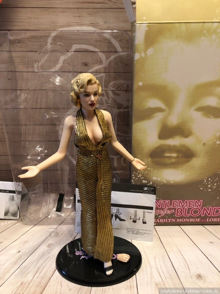 Мерелин Монро от Star Ace Toys полный комплект (фото 2)
