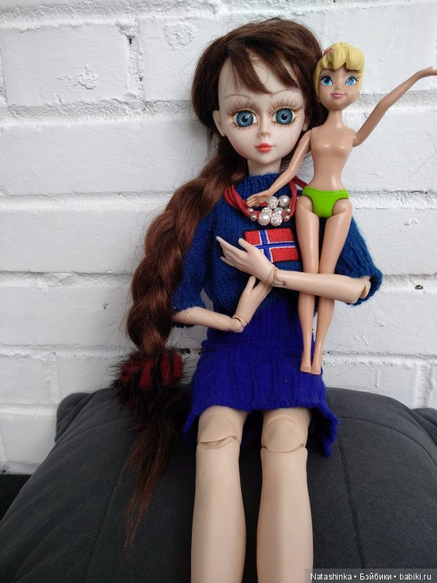 Аделина продает своих кукол (фото 4)